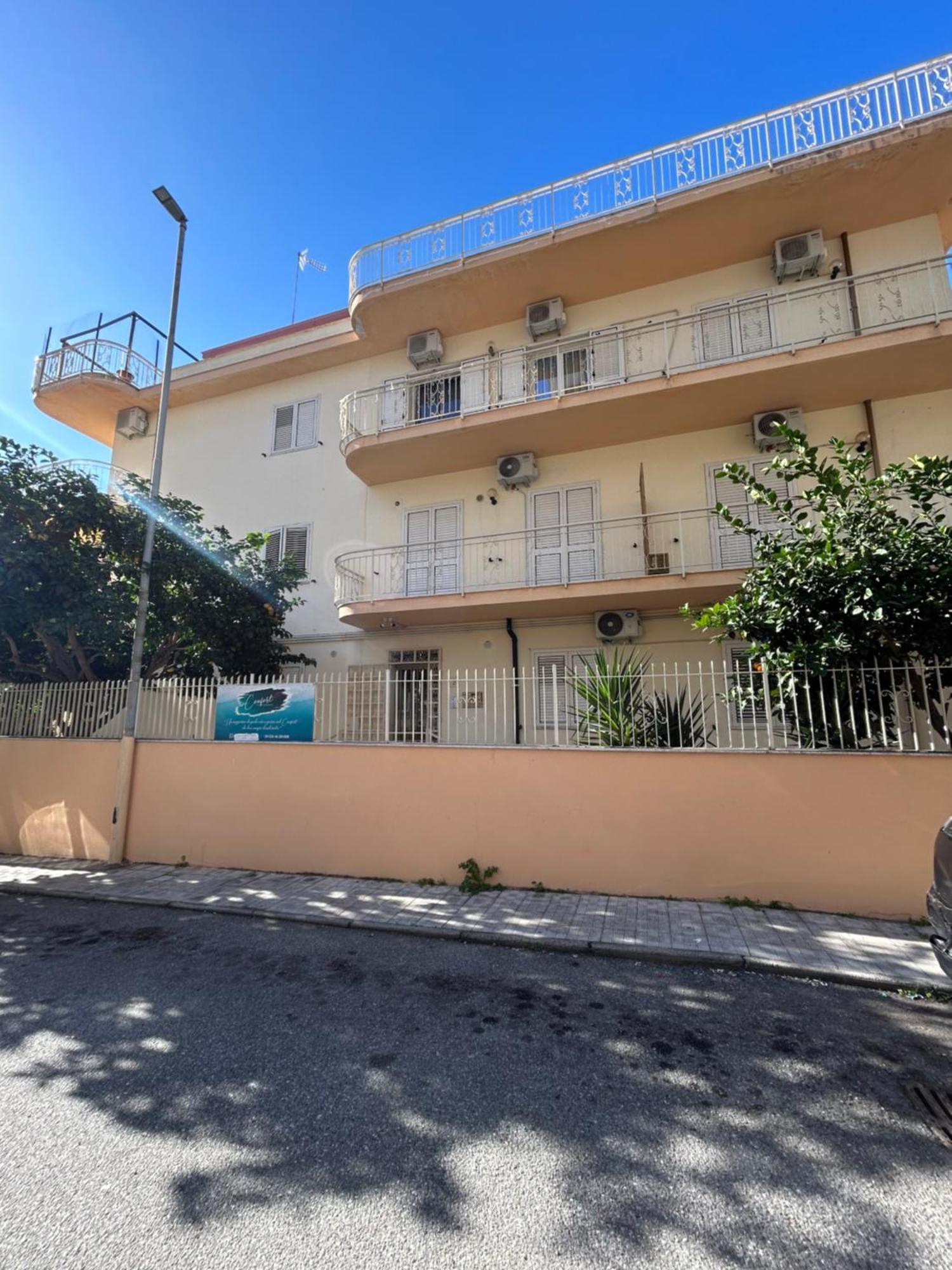 B&B Confort Reggio di Calabria Exteriör bild